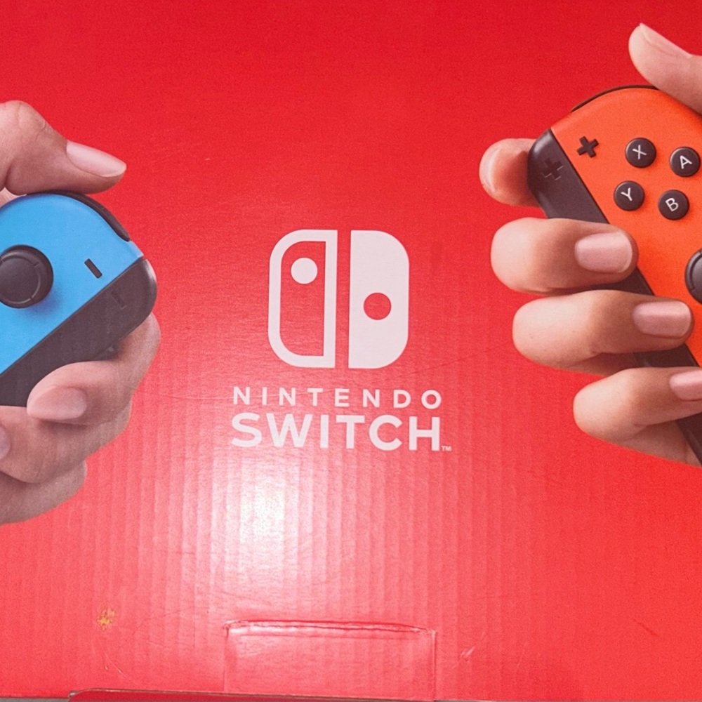 Nintendo Switch - Picture 9 of 9